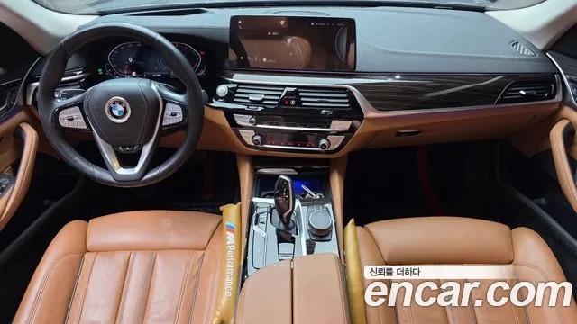 BMW 5 серия — интерьер