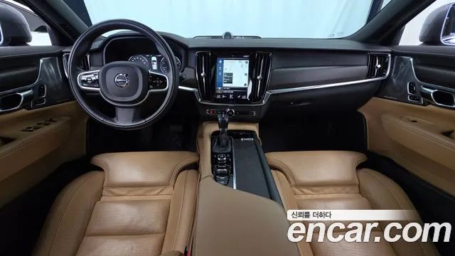 Volvo V90 — интерьер
