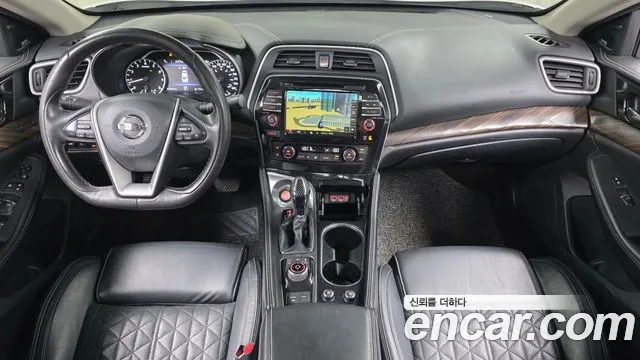 Nissan Maxima — интерьер