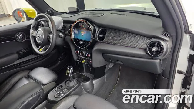 MINI Cooper — интерьер