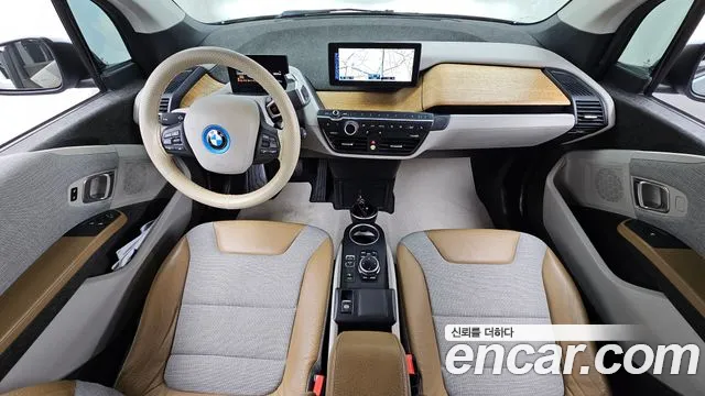 BMW i3 — интерьер