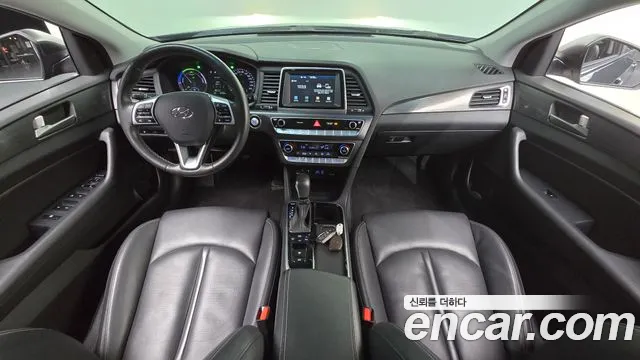 Hyundai Sonata — интерьер