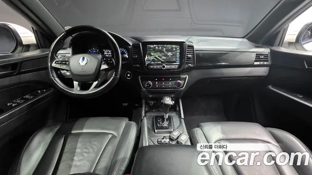KG Mobility Rexton — интерьер