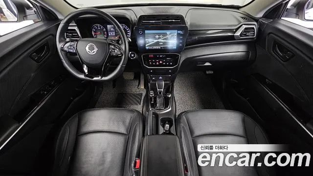 KG Mobility Tivoli — интерьер