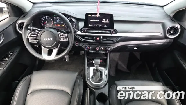 Kia K3 — интерьер