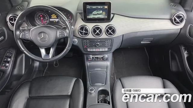Mercedes-Benz B-класс — интерьер