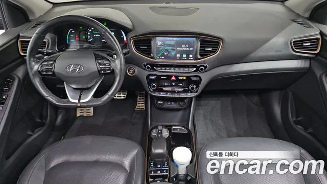 Hyundai Ioniq — интерьер