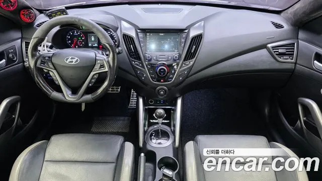 Hyundai Veloster — интерьер