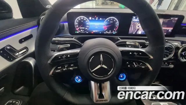 Mercedes-Benz CLA-класс — интерьер