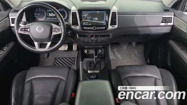 KG Mobility Rexton — интерьер