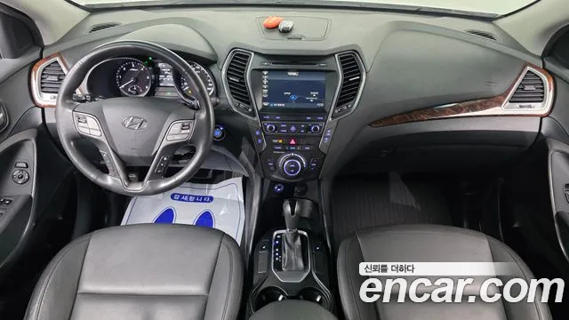 Hyundai Santa Fe — интерьер