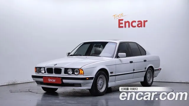 BMW 5 серия — экстерьер