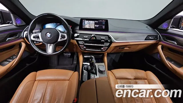 BMW 5 серия — интерьер