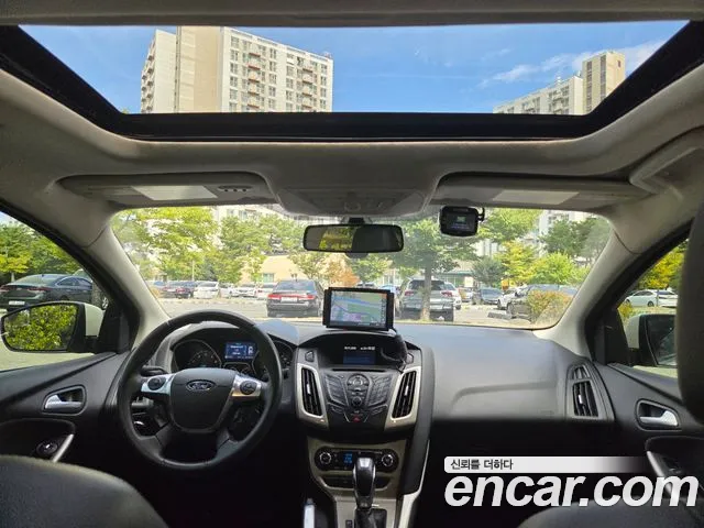 Ford Focus — интерьер