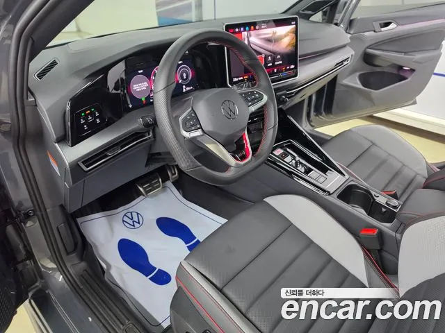 Volkswagen Golf — интерьер