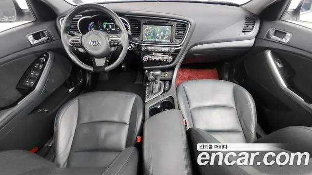 Kia K5 — интерьер