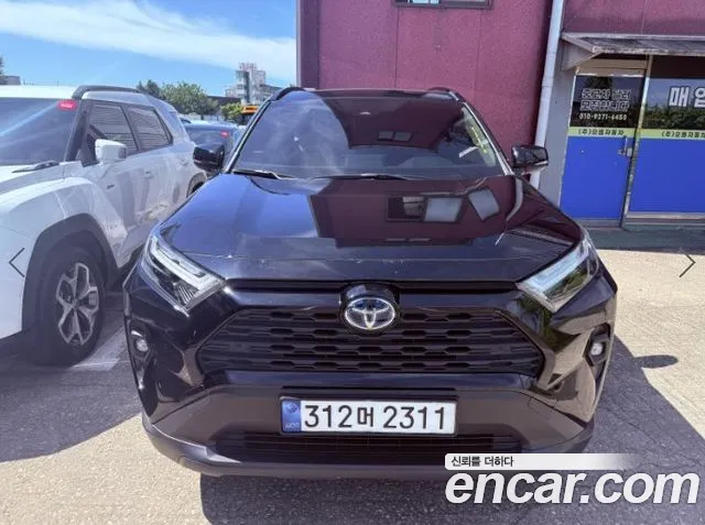 Toyota RAV4 — экстерьер