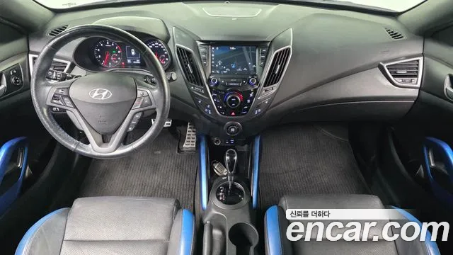 Hyundai Veloster — интерьер