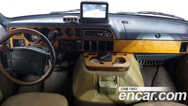 Dodge RamVan — интерьер
