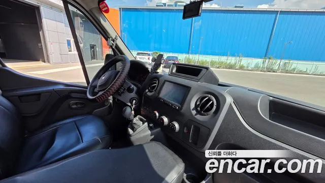 Renault Korea Master — интерьер