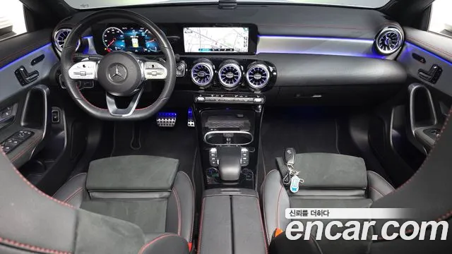 Mercedes-Benz CLA-класс — интерьер