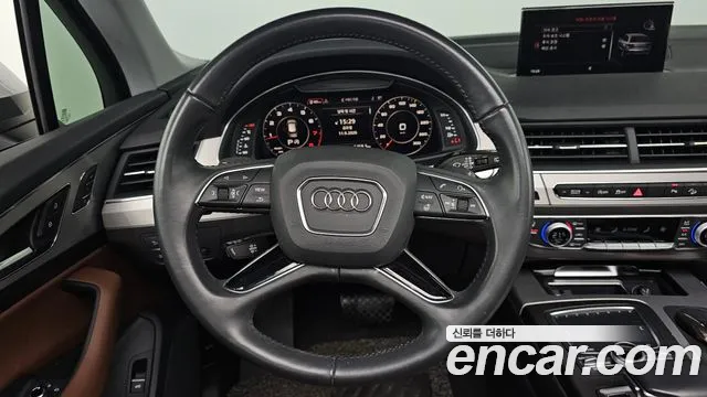 Audi Q7 — интерьер