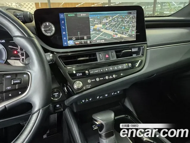 Lexus ES — интерьер