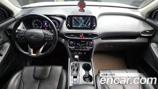 Hyundai Santa Fe — интерьер