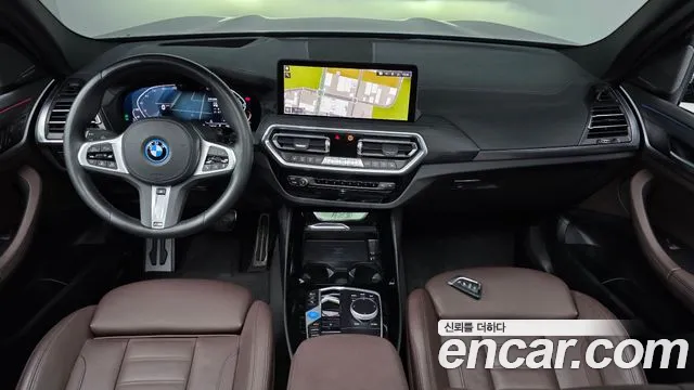 BMW iX3 — интерьер