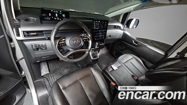 Hyundai Staria — интерьер