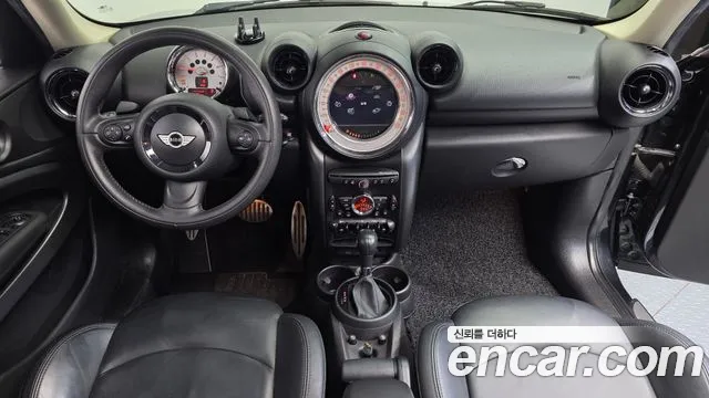 MINI Paceman — интерьер