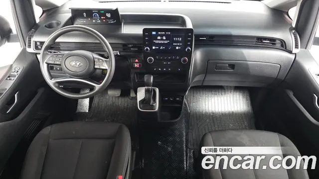 Hyundai Staria — интерьер