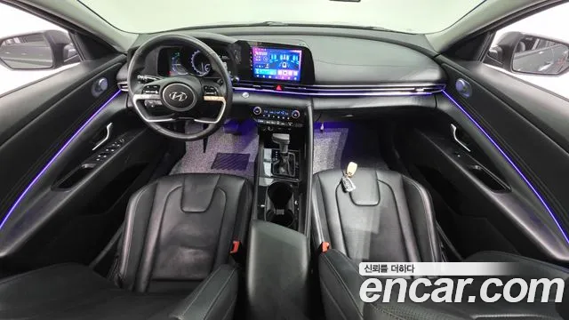 Hyundai Elantra — интерьер