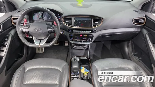 Hyundai Ioniq — интерьер