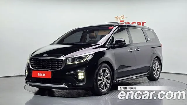 Kia Carnival — экстерьер