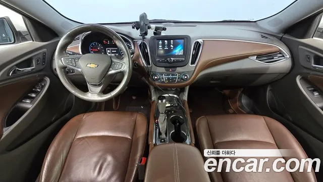 Chevrolet Korea Malibu — интерьер