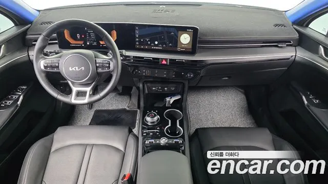 Kia K5 — интерьер