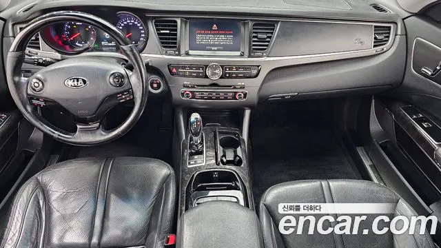 Kia K9 — интерьер