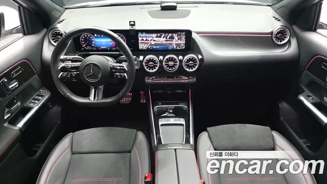 Mercedes-Benz GLA-класс — интерьер