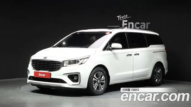 Kia Carnival — экстерьер