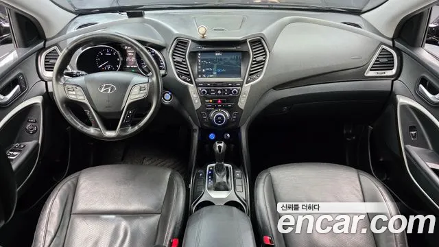 Hyundai Santa Fe — интерьер