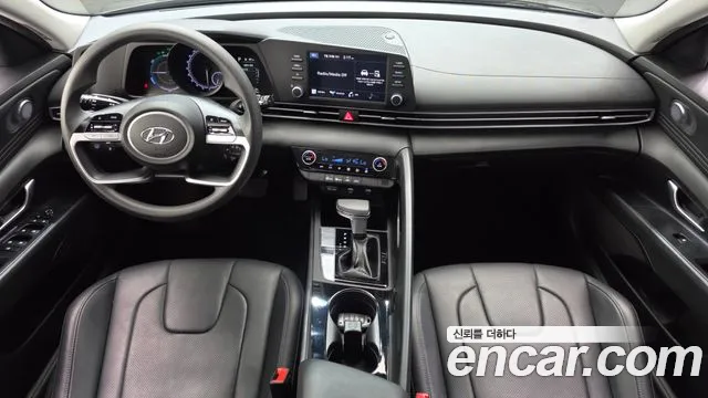 Hyundai Elantra — интерьер