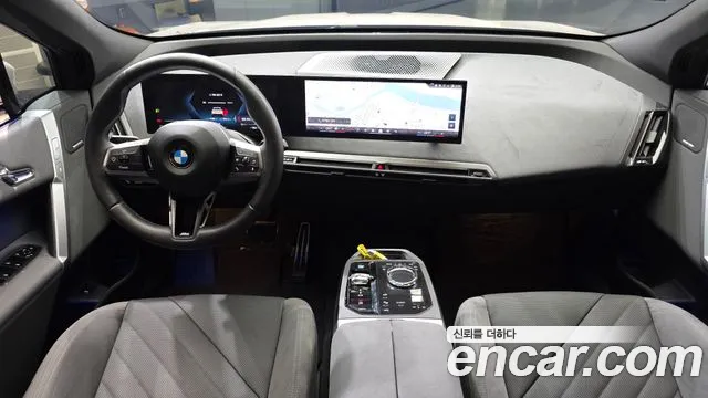 BMW iX — интерьер