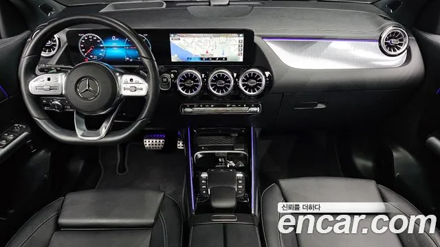 Mercedes-Benz EQA — интерьер