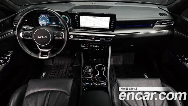 Kia K5 — интерьер