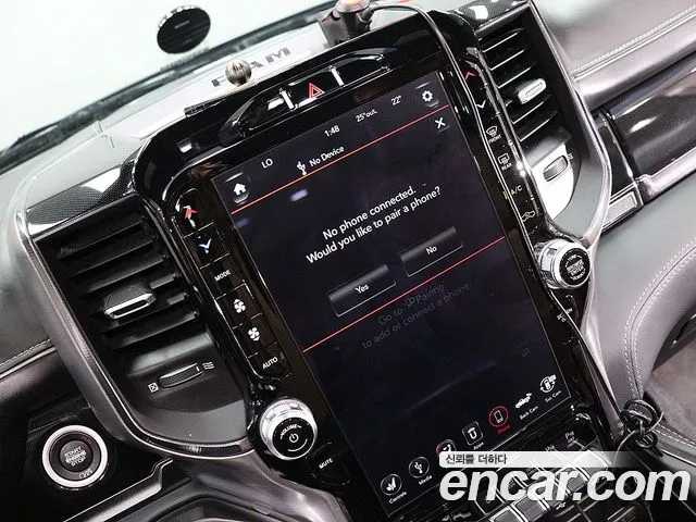 Dodge Ram Pickup — интерьер