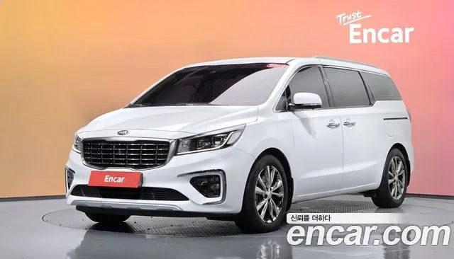 Kia Carnival — экстерьер
