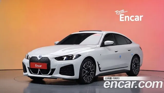 BMW i4 — экстерьер