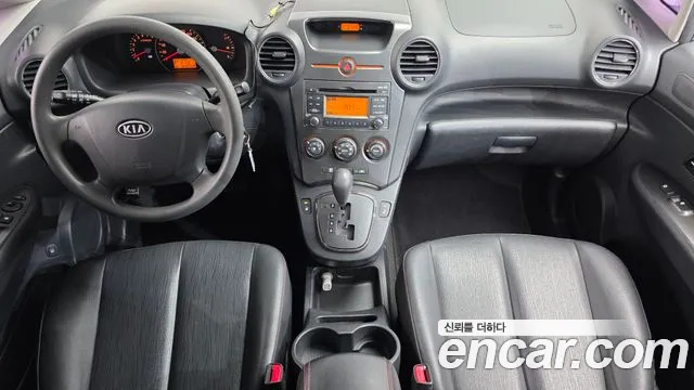 Kia Carens — интерьер