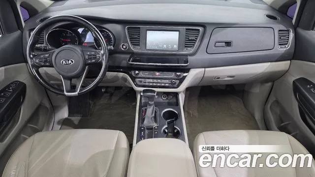 Kia Carnival — интерьер